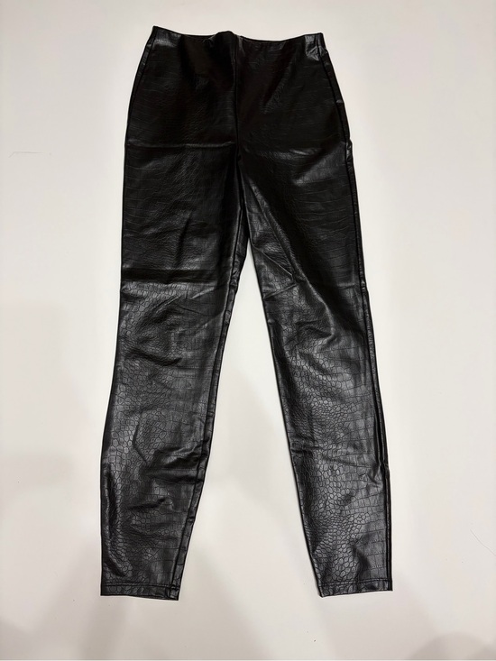 Express Pants - Express Black Croc-Embossed Faux Leather Leggings size small casual trendy wear